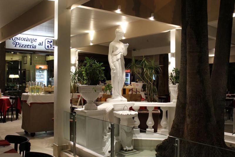 Le Rose Di Nonna Maria, Appartamento Di Lusso In Centro Citta Palermo Exterior photo